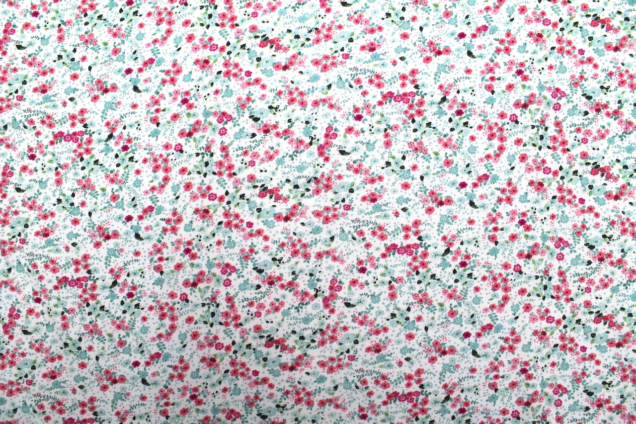 Tissu Gabardine de Viscose Imprimé Petites Fleurs Rose