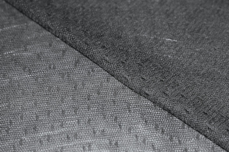 Tissu Résille Plumetis petit pois Noir