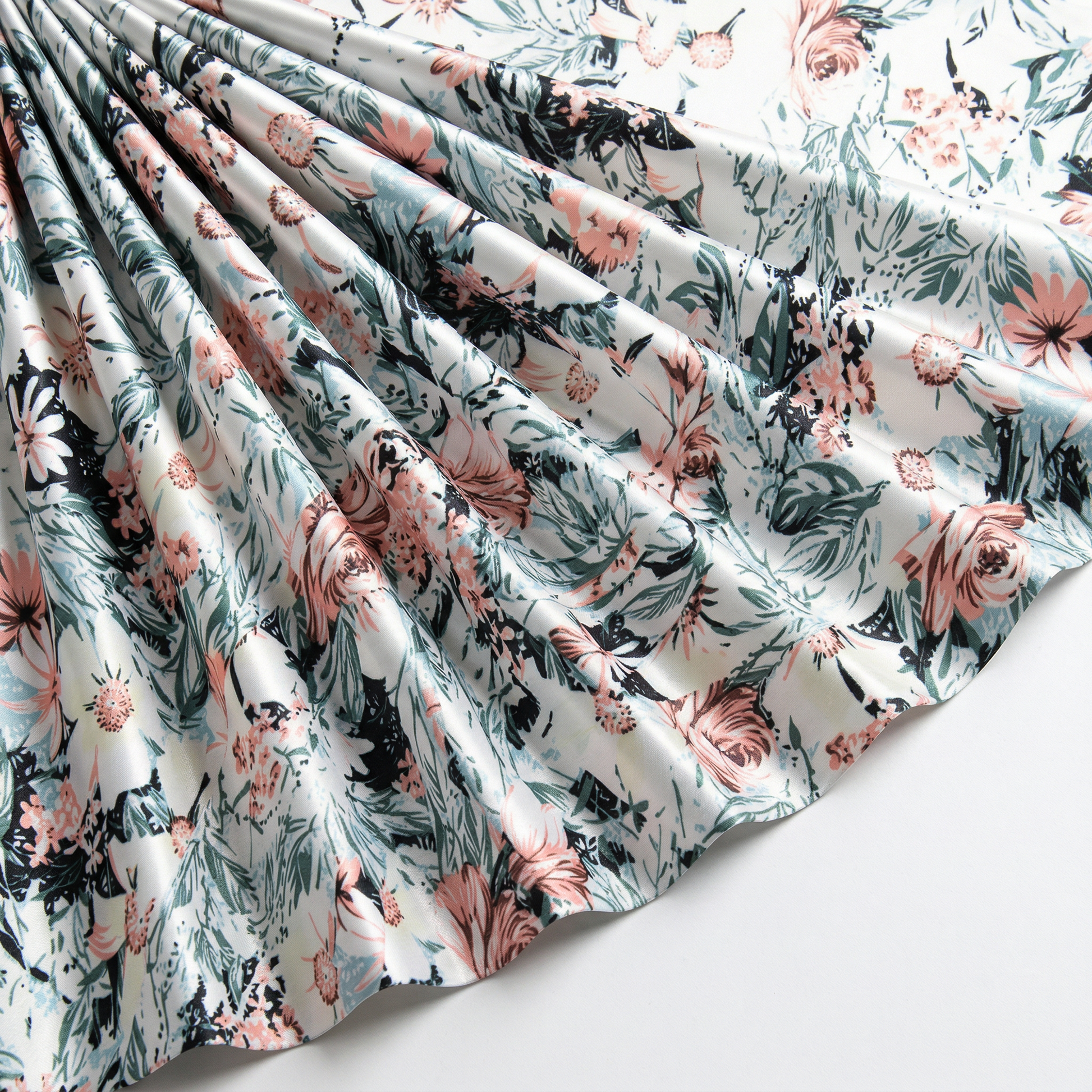 Tissu Satin Touché Soie imprimé Fleur Juliette Blanc cassé