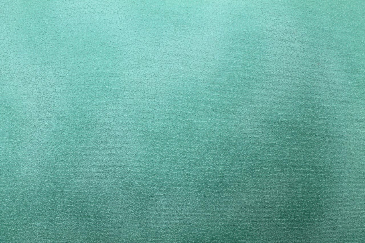 Tissu Suédine effet reptile grainé Vert d'eau