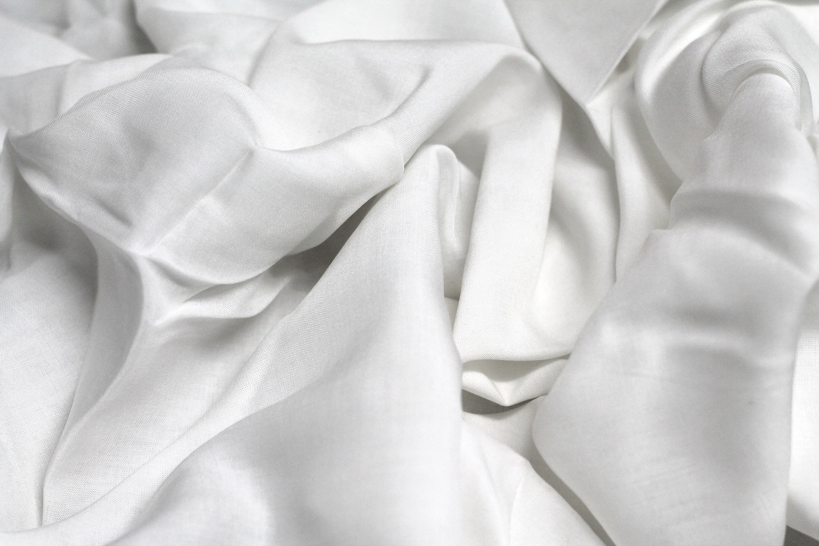 Tissu Voile de Viscose Unie Blanc cassé