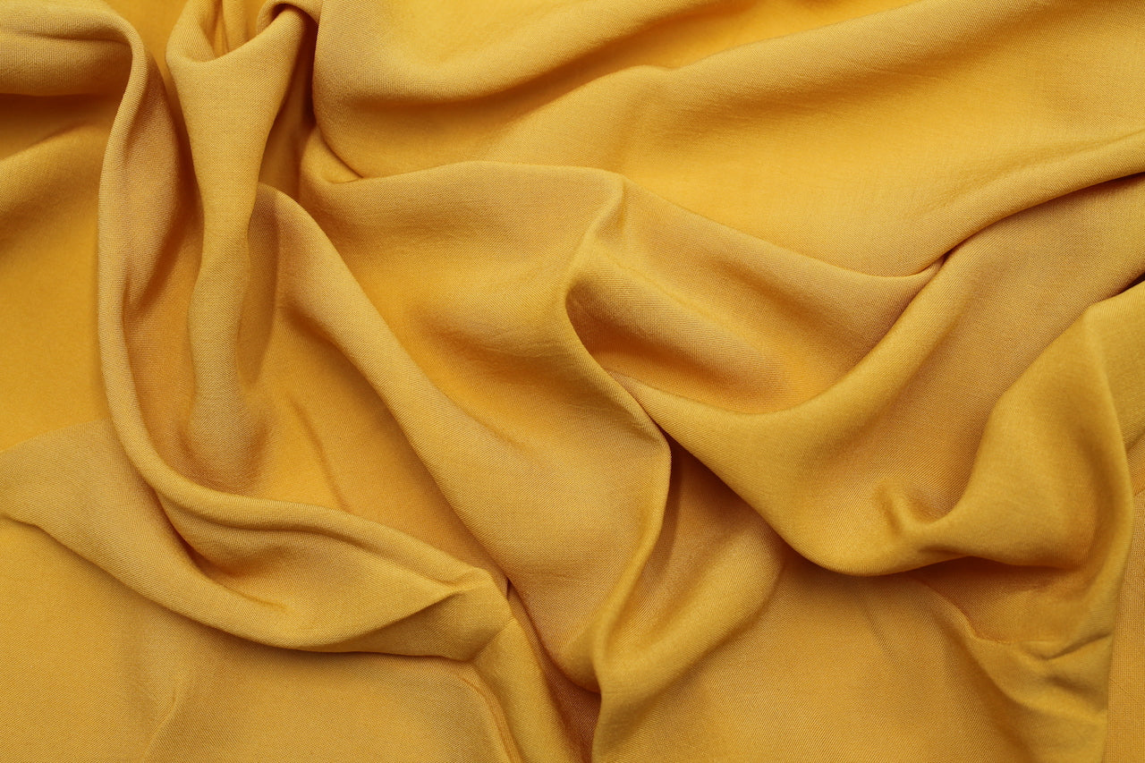 Tissu Voile de Viscose Unie Jaune Curry