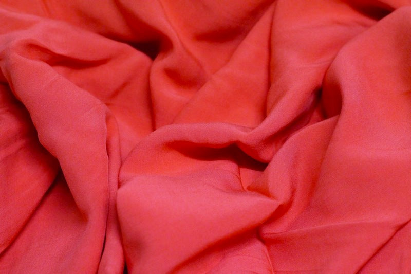 Tissu Voile de Viscose Unie Rouge