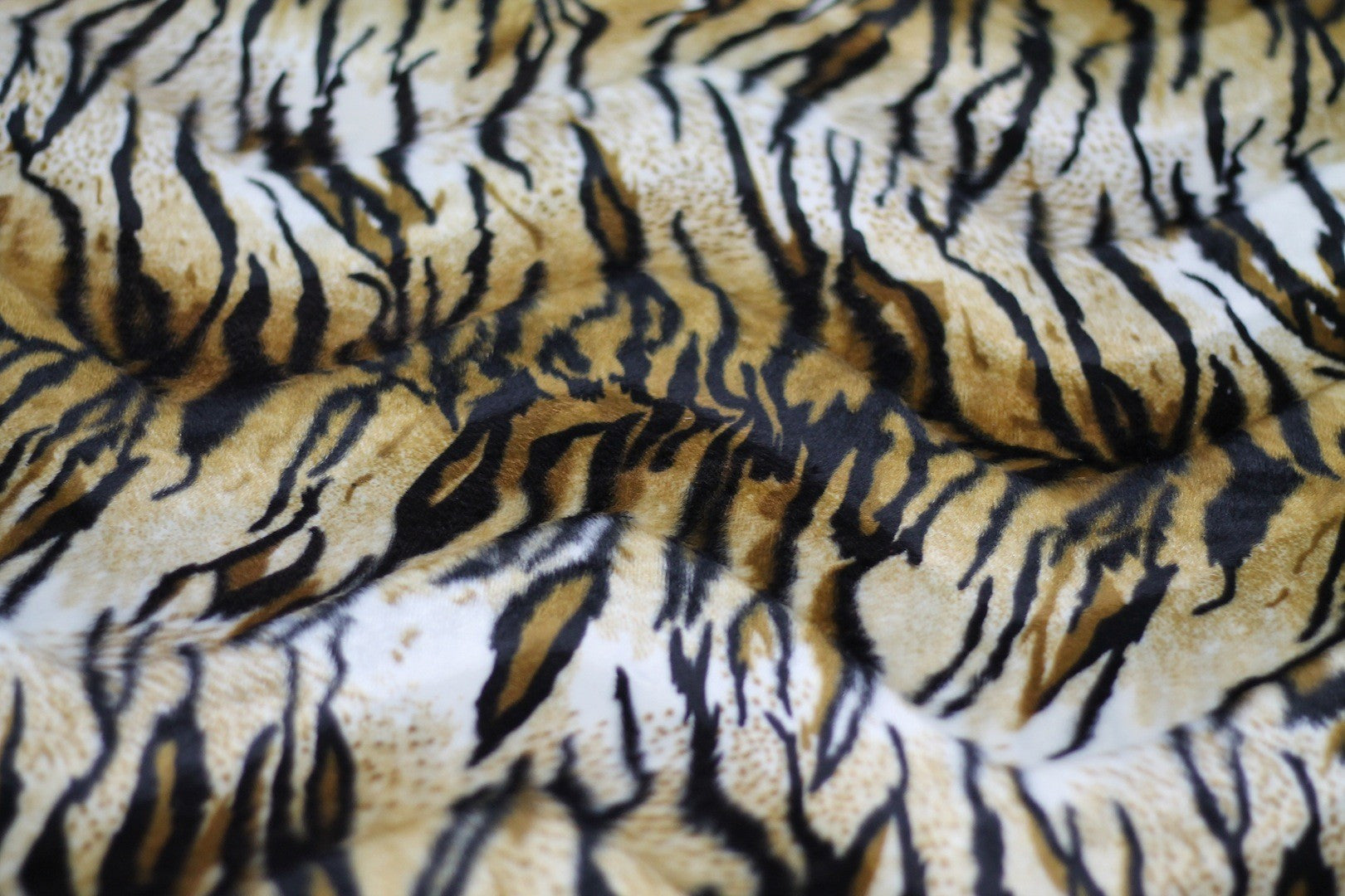 Tissu Fausse Fourrure Peau de bête Tigre